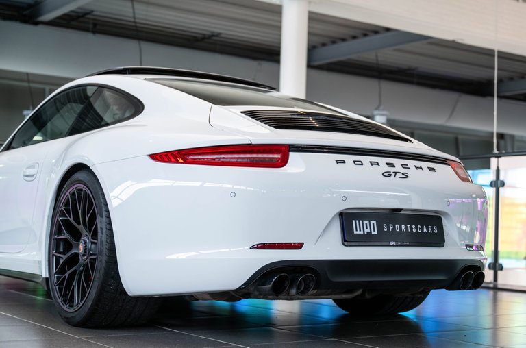 Porsche 991 Carrera GTS