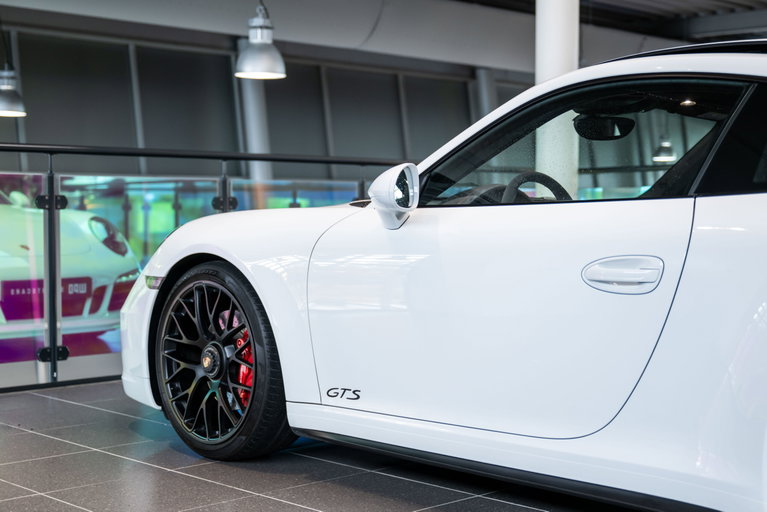 Porsche 991 Carrera GTS