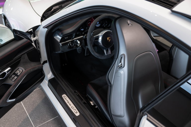 Porsche 991 Carrera GTS