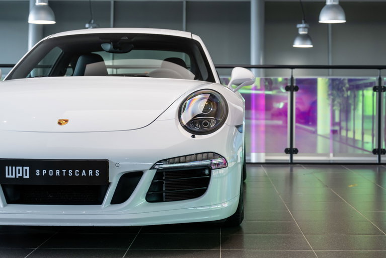Porsche 991 Carrera GTS