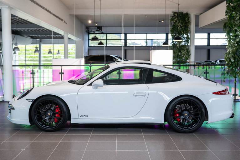 Porsche 991 Carrera GTS