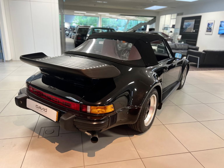 Porsche 911 Carrera 3.2 (US)