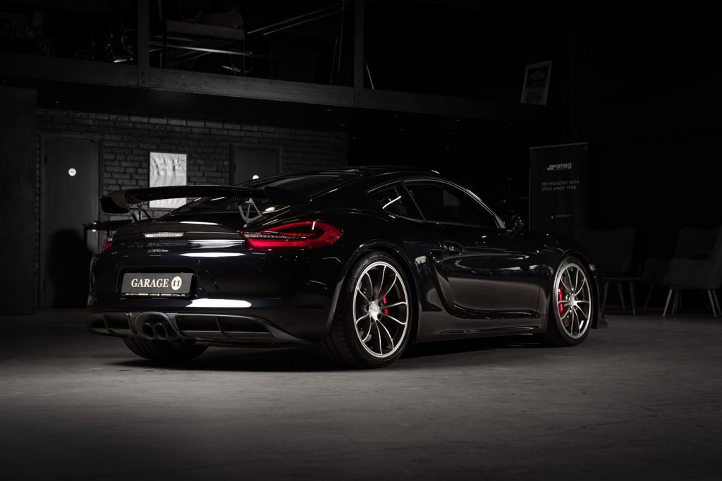 Porsche 981 Cayman GT4