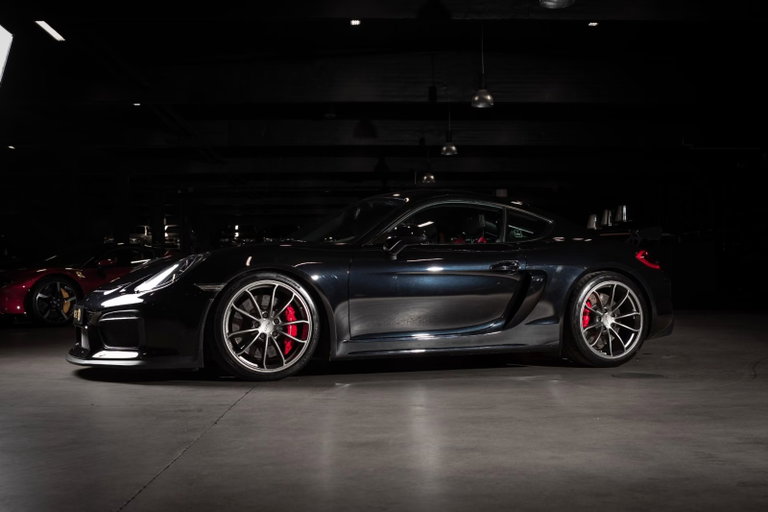 Porsche 981 Cayman GT4