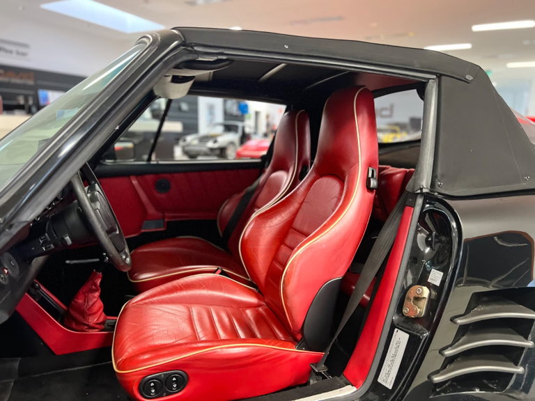 Porsche 911 Carrera 3.2 (US)