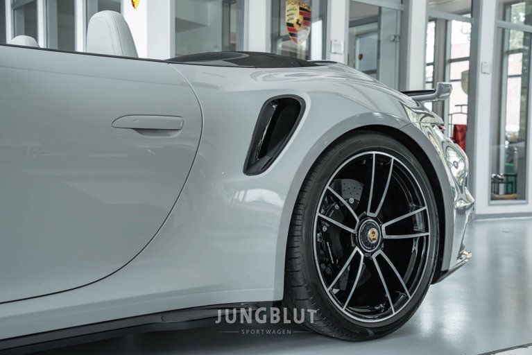 Porsche 992 Turbo S