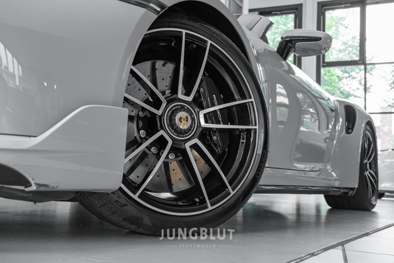 Porsche 992 Turbo S