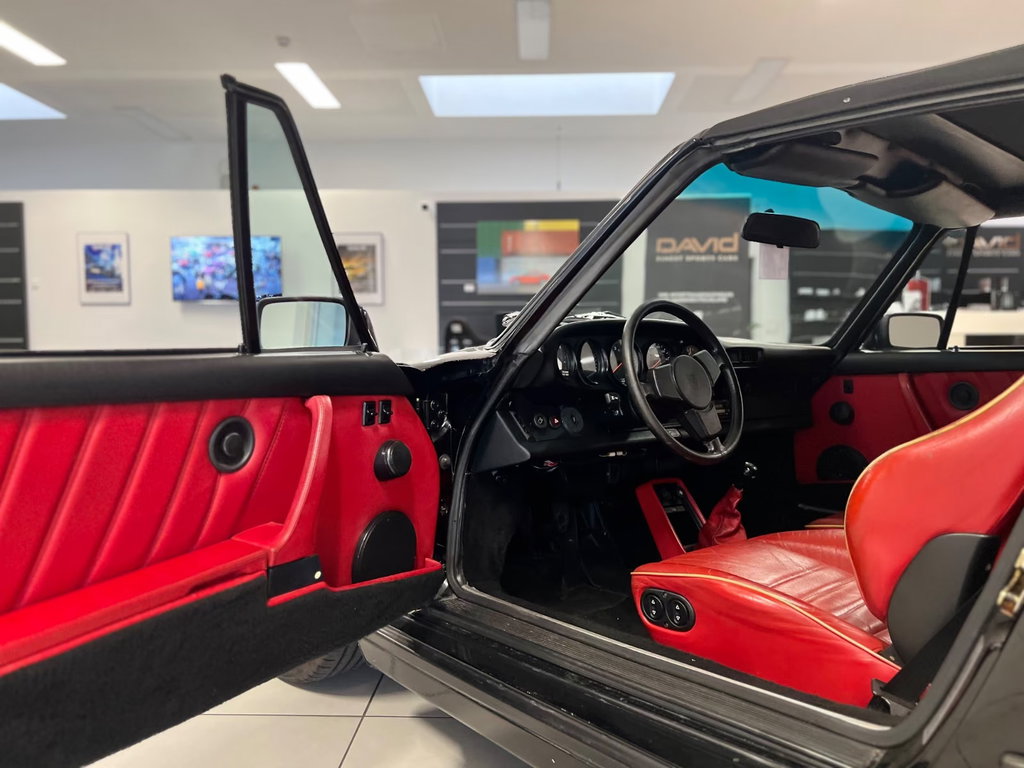 Porsche 911 Carrera 3.2 (US)
