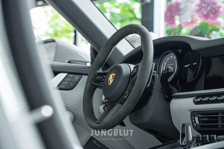 Porsche 992 Turbo S