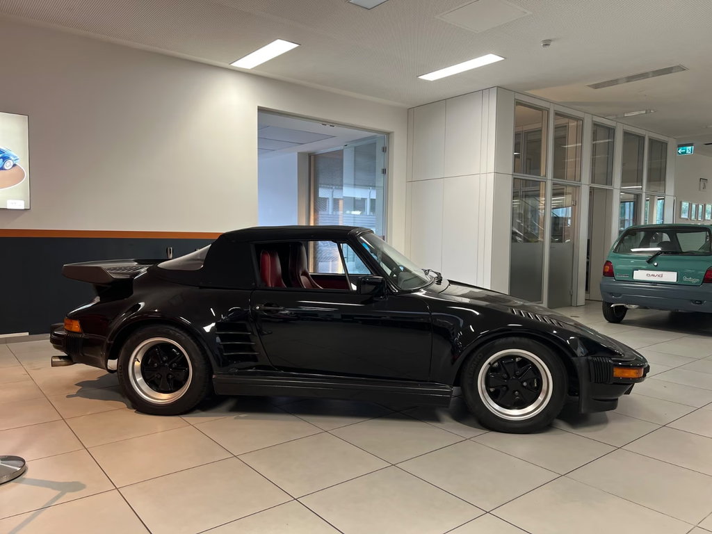 Porsche 911 Carrera 3.2 (US)