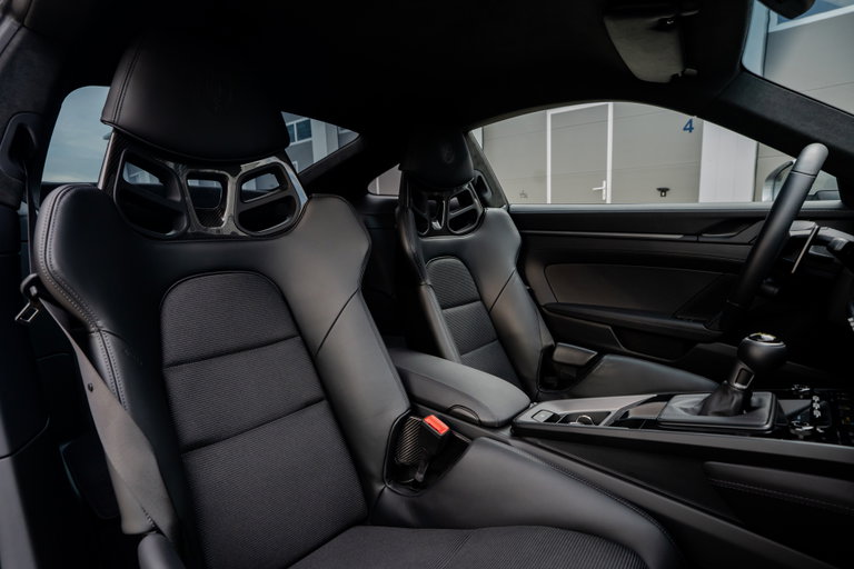 Porsche 992 GT3 Touring