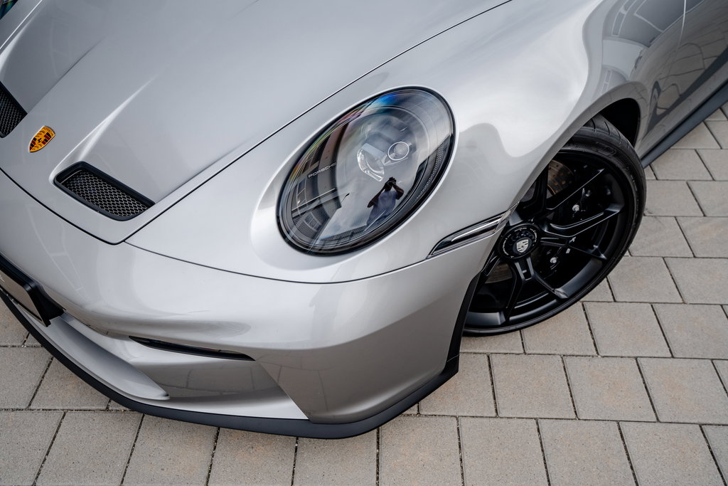 Porsche 992 GT3 Touring