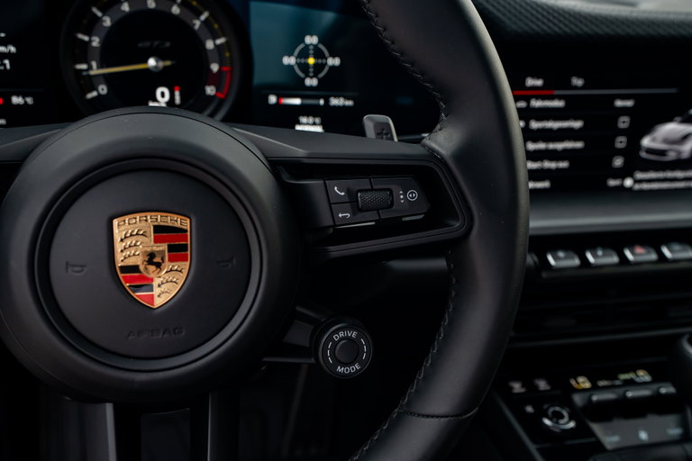 Porsche 992 GT3 Touring