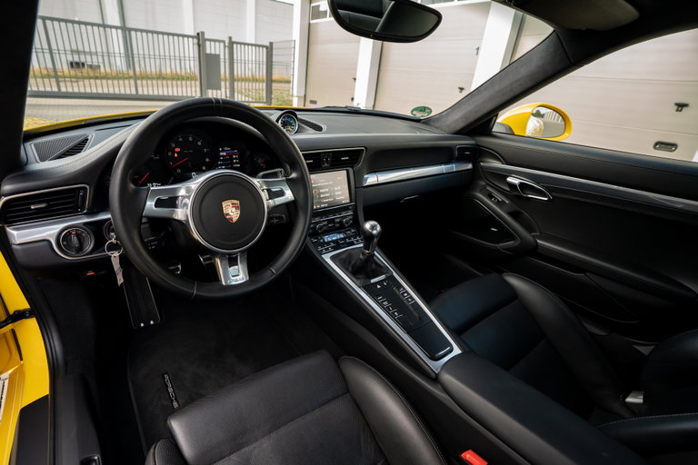Porsche 991 Carrera