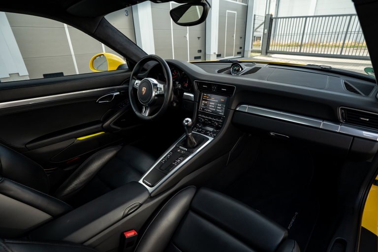 Porsche 991 Carrera