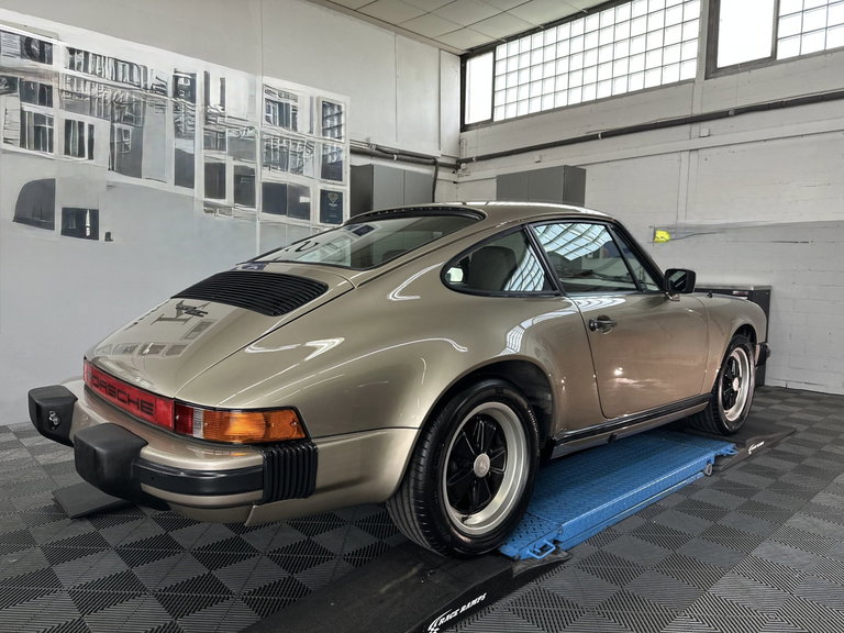 Porsche 911 SC