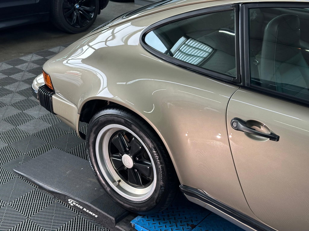 Porsche 911 SC