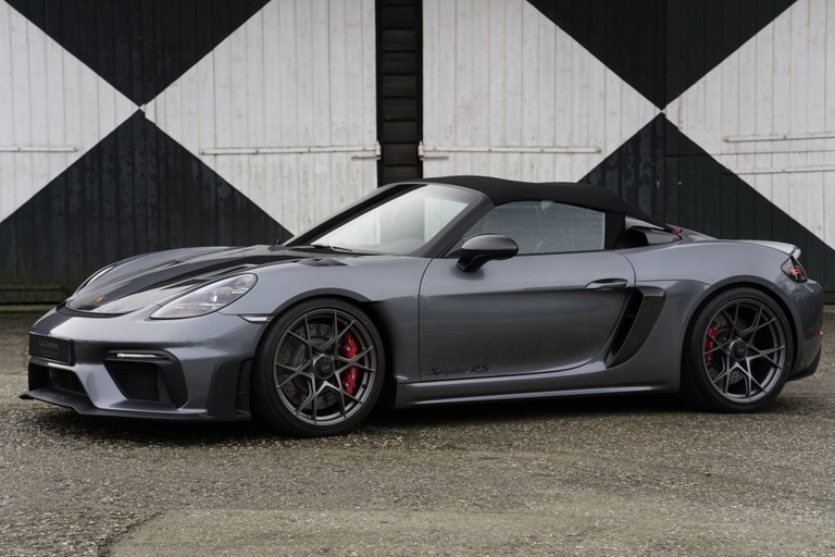 Porsche 718 Spyder RS