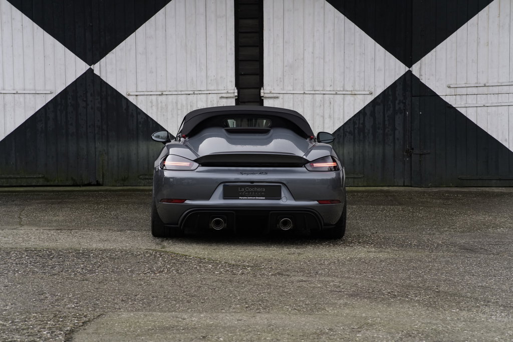 Porsche 718 Spyder RS