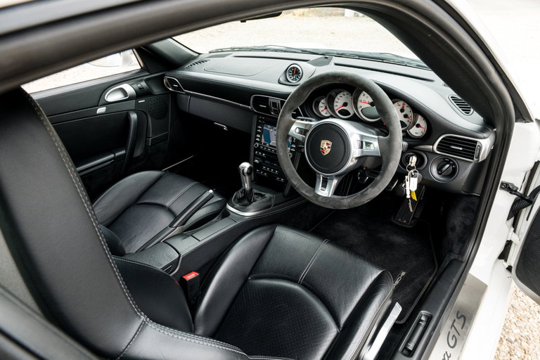 Porsche 997.2 Carrera GTS
