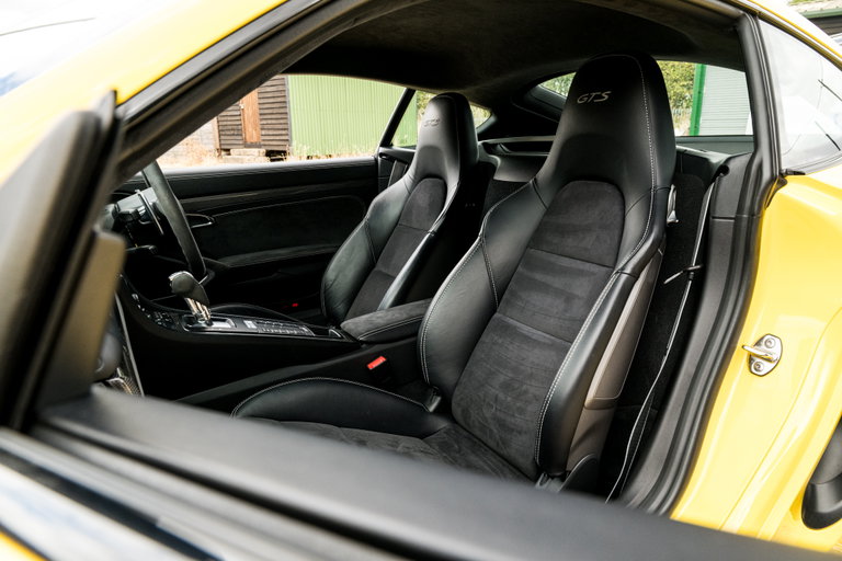 Porsche 981 Cayman GTS