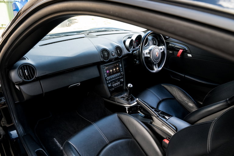 Porsche 987 Cayman R
