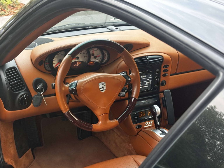 Porsche 996 Carrera 4 Millennium Edition