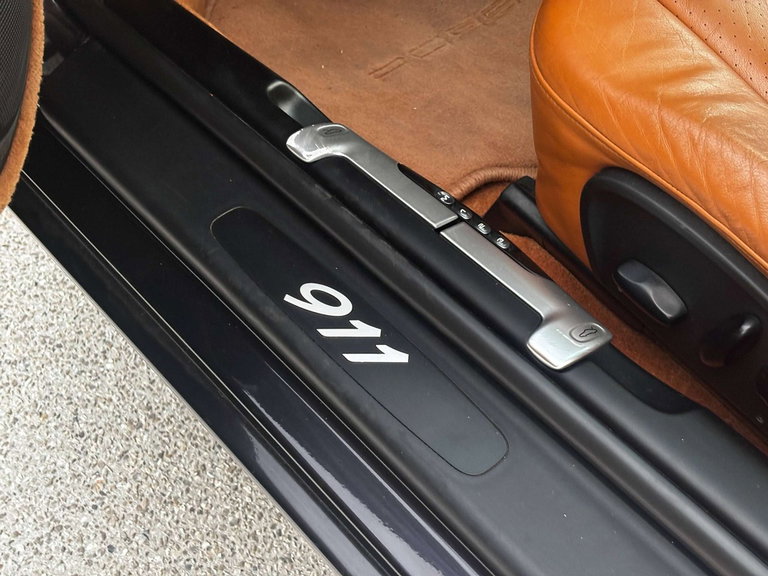 Porsche 996 Carrera 4 Millennium Edition