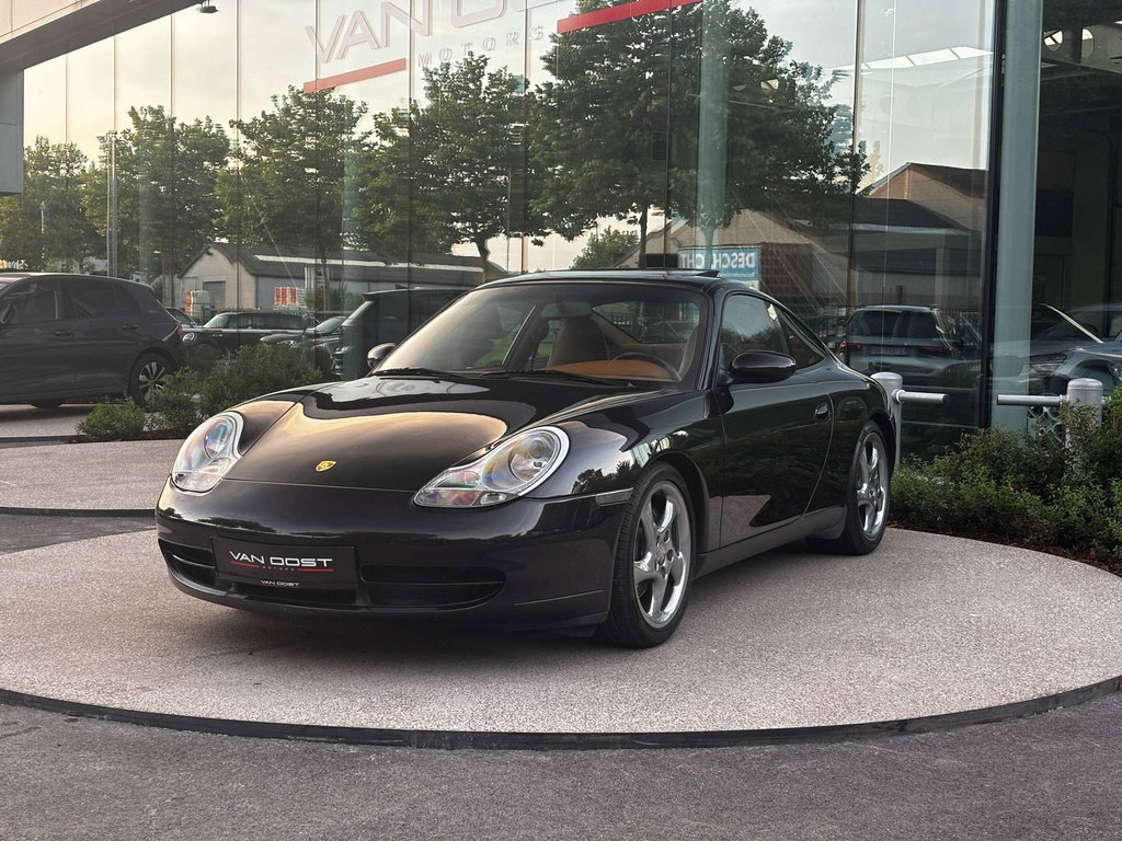 Porsche 996 Carrera 4 Millennium Edition