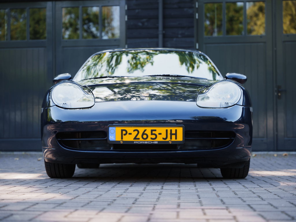 Porsche 996 Carrera 4