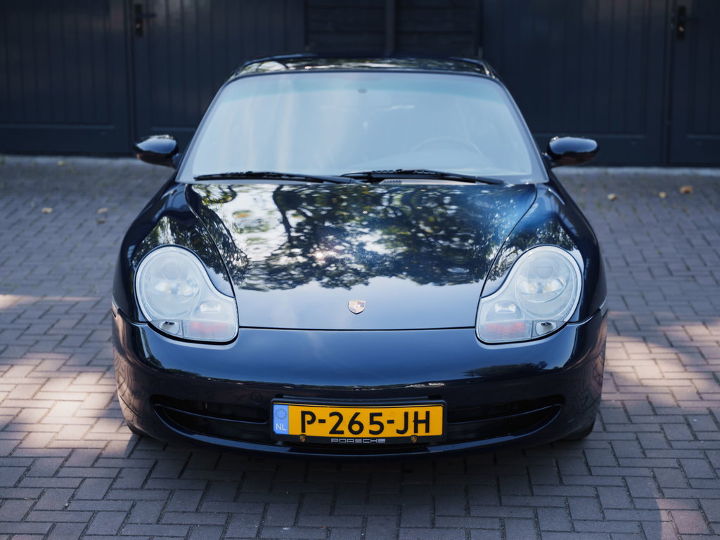 Porsche 996 Carrera 4