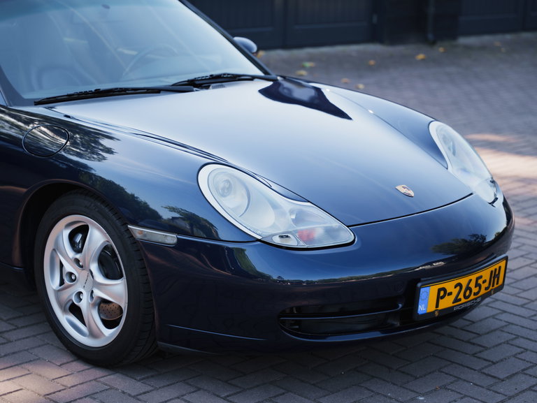 Porsche 996 Carrera 4