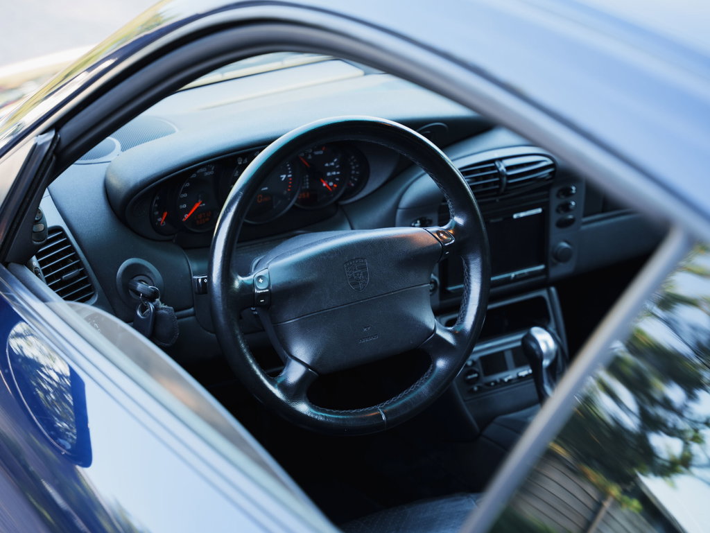 Porsche 996 Carrera 4