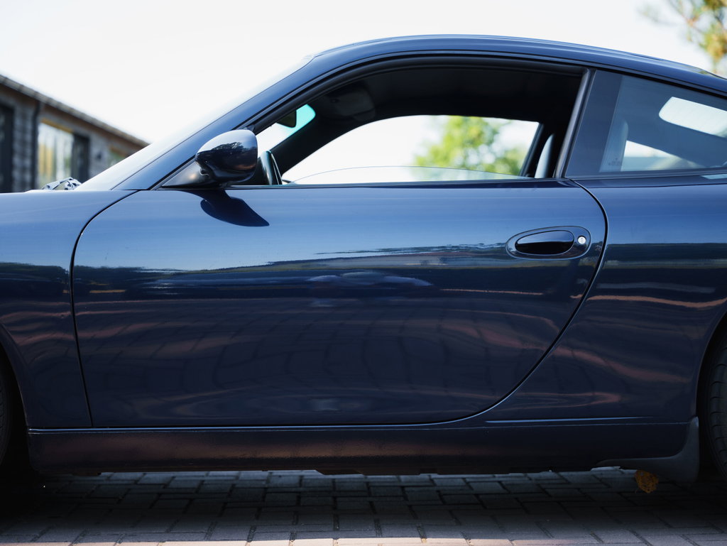 Porsche 996 Carrera 4