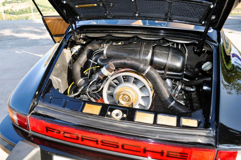 Porsche 911 Carrera 3.0