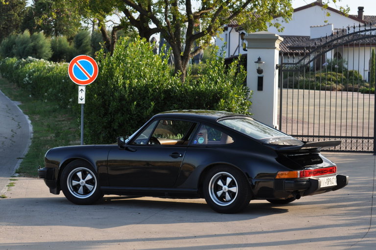 Porsche 911 Carrera 3.0