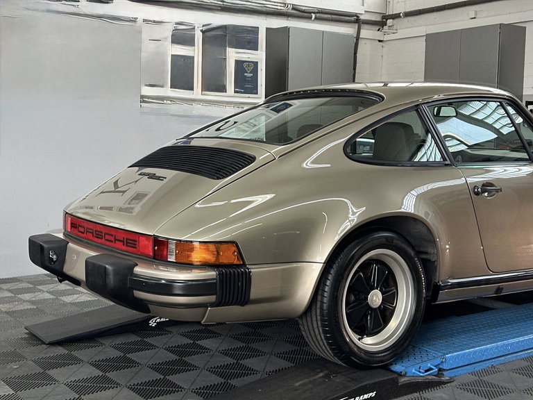 Porsche 911 SC