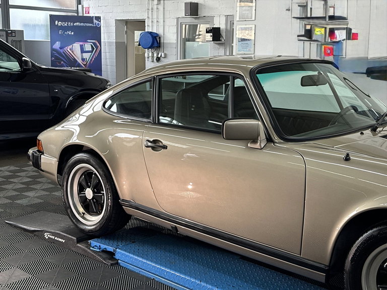 Porsche 911 SC
