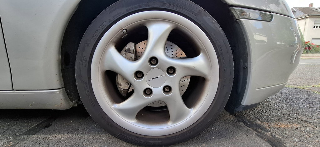 Porsche 996 Carrera 4