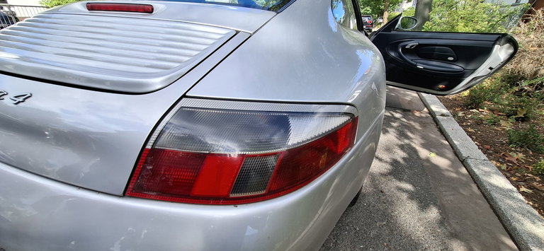 Porsche 996 Carrera 4