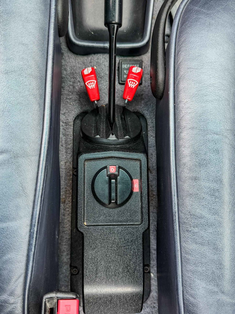 Porsche 911 Carrera 3.2 (US)