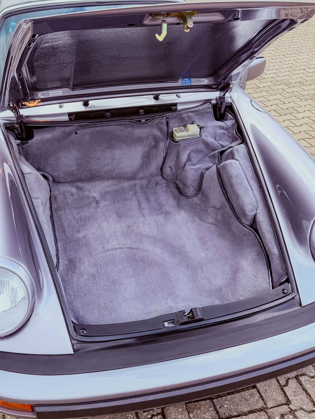 Porsche 911 Carrera 3.2 (US)