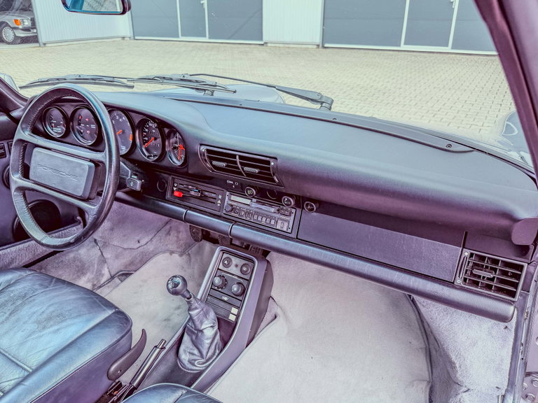 Porsche 911 Carrera 3.2 (US)