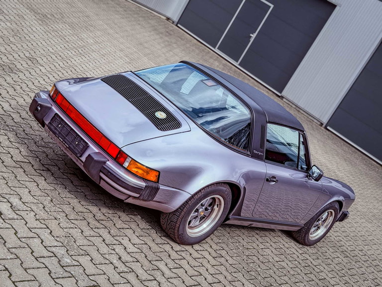 Porsche 911 Carrera 3.2 (US)