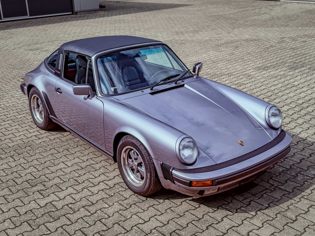 Porsche 911 Carrera 3.2 (US)