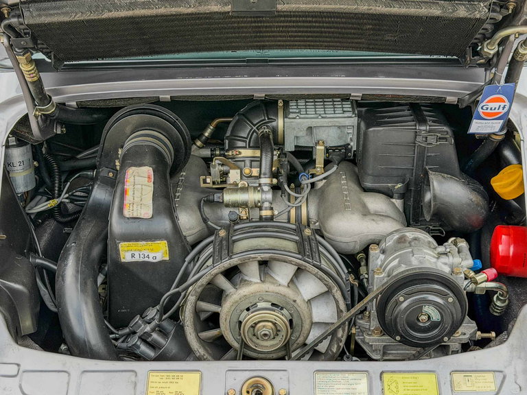 Porsche 911 Carrera 3.2 (US)