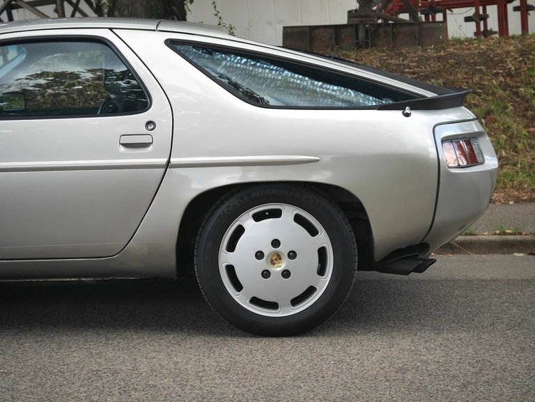 Porsche 928 S