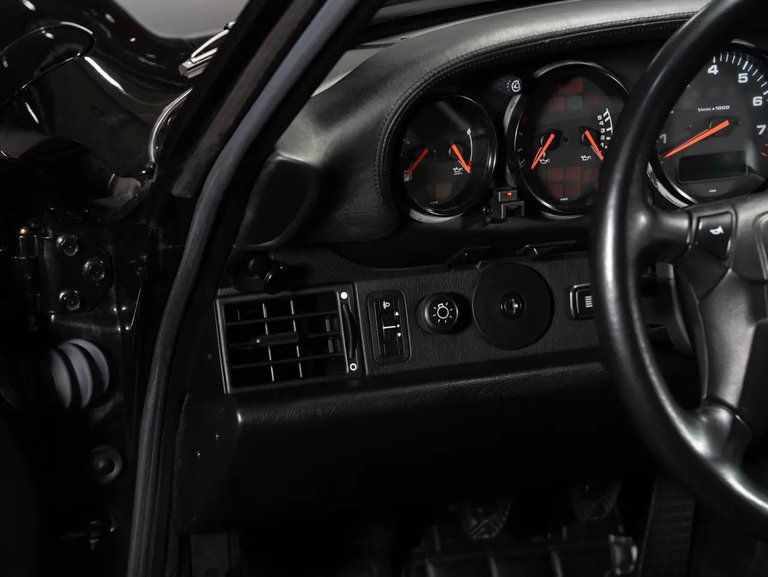 Porsche 964 Carrera 4 WTL