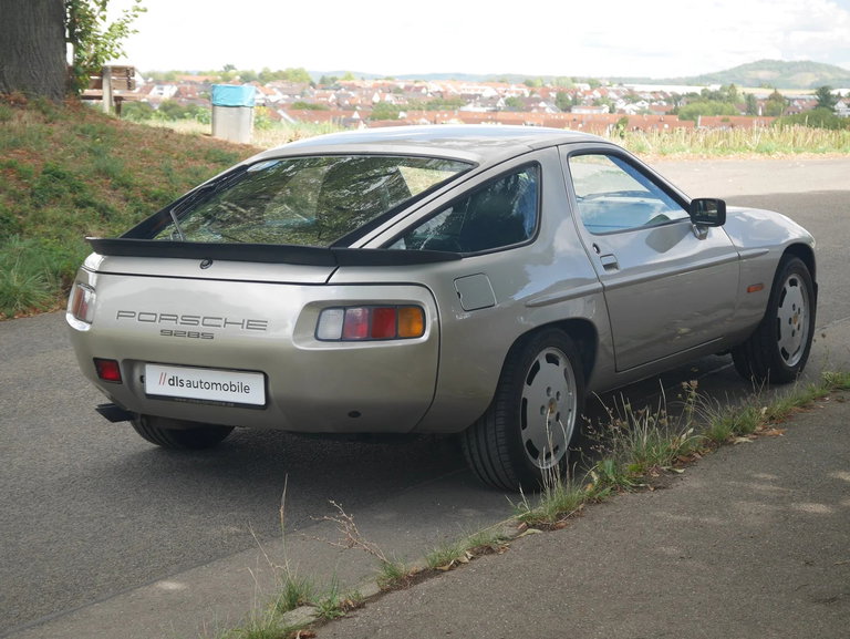 Porsche 928 S