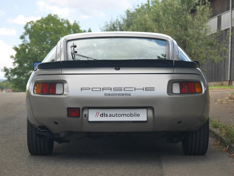 Porsche 928 S